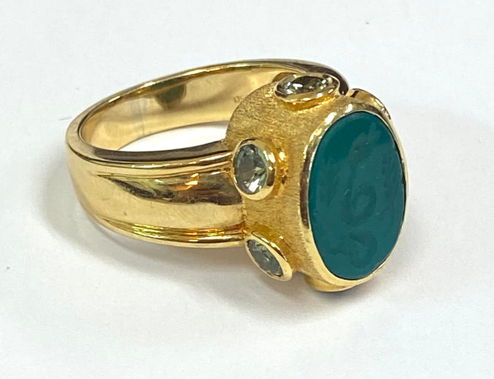 Chrysoprase Quartz 18K Yellow Gold Ring