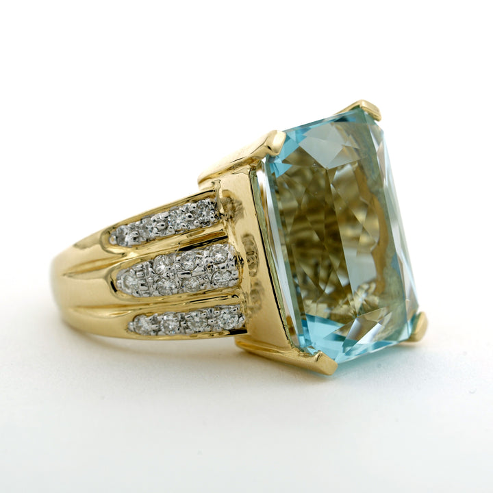 Aquamarine Diamond 18K Yellow Gold Ring