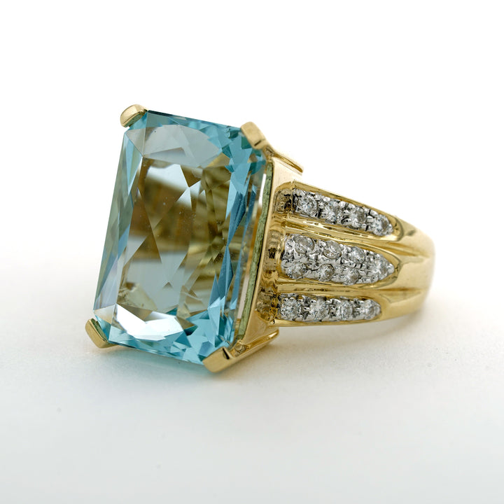 Aquamarine Diamond 18K Yellow Gold Ring