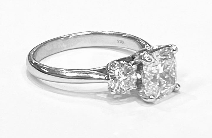 2.04 Carat Cushion Brilliant Cut Diamond 18KWG Ring