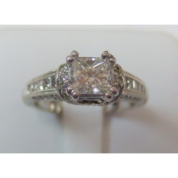 1.02 Carat VS1 E Princess Cut Diamond 18K White Gold Engagement Ring
