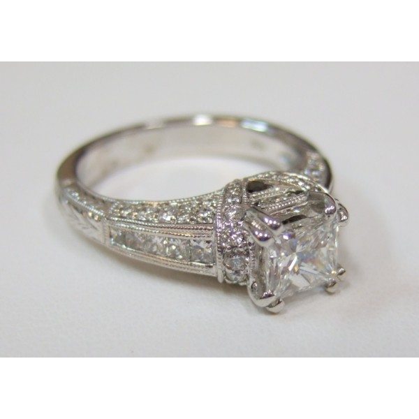 1.02 Carat VS1 E Princess Cut Diamond 18K White Gold Engagement Ring