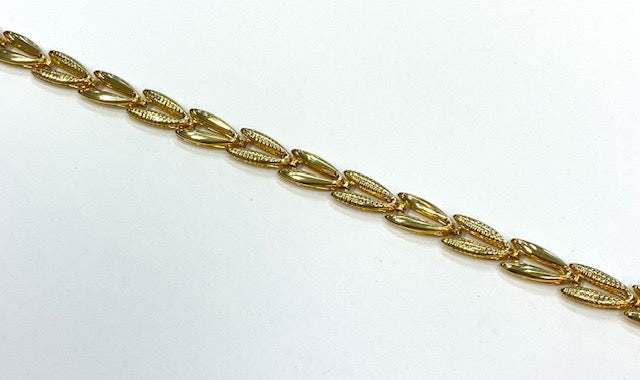 14K Yellow Gold Leaf Design Bracelet