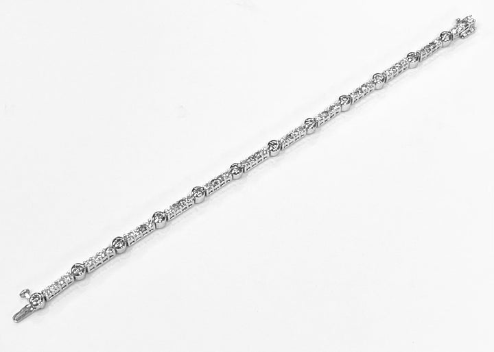 Diamond 18K White Gold Tennis Bracelet