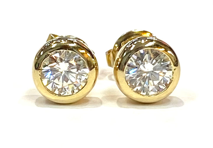 1.00 Carat Total Weight Diamond 18K Yellow Gold Stud Earrings
