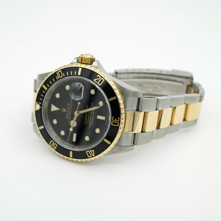 Rolex Oyster Perpetual Date Submariner Black 16613