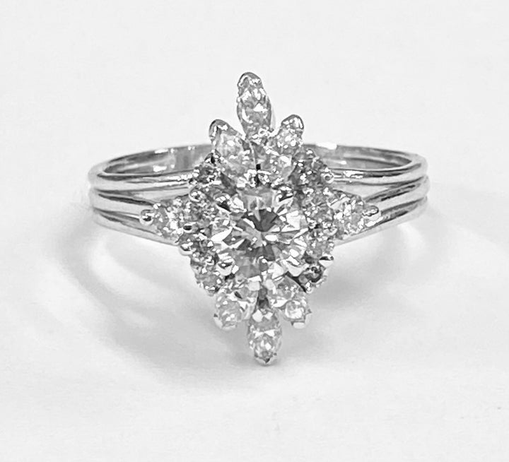 Diamond 18K White Gold Cluster Ring