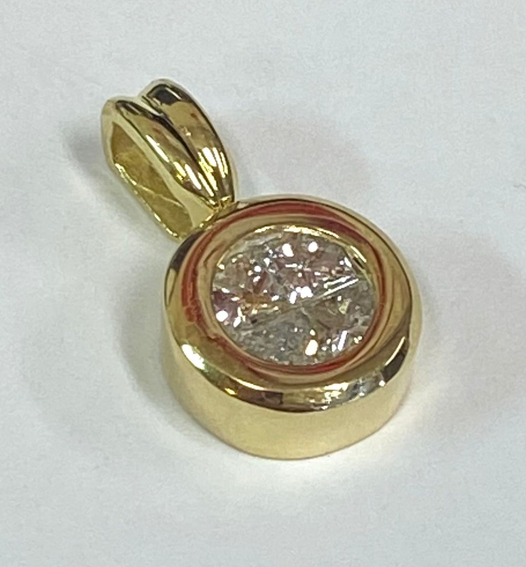 Diamond 18K Yellow Gold Circular Pendant