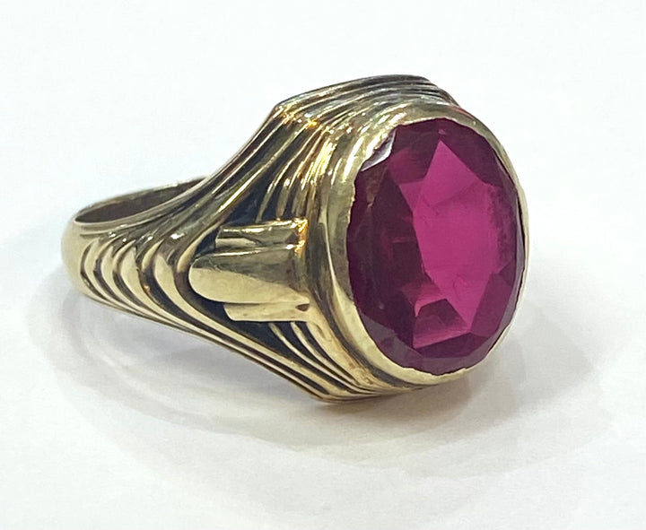 Gents Vintage 14K Yellow Gold Red Stone Ring