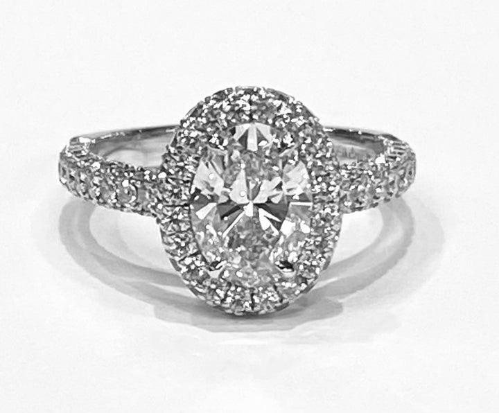 1.01 Carat VVS2 H Oval Brilliant Cut Diamond Platinum Ring