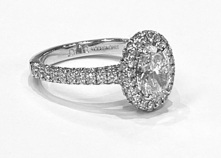 1.01 Carat VVS2 H Oval Brilliant Cut Diamond Platinum Ring