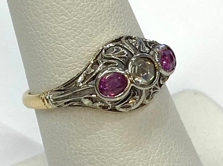 Rose Cut Diamond Red Stone 18K Vintage Ring