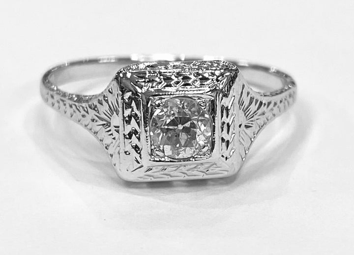 Art Deco Diamond 18K White Gold Ring