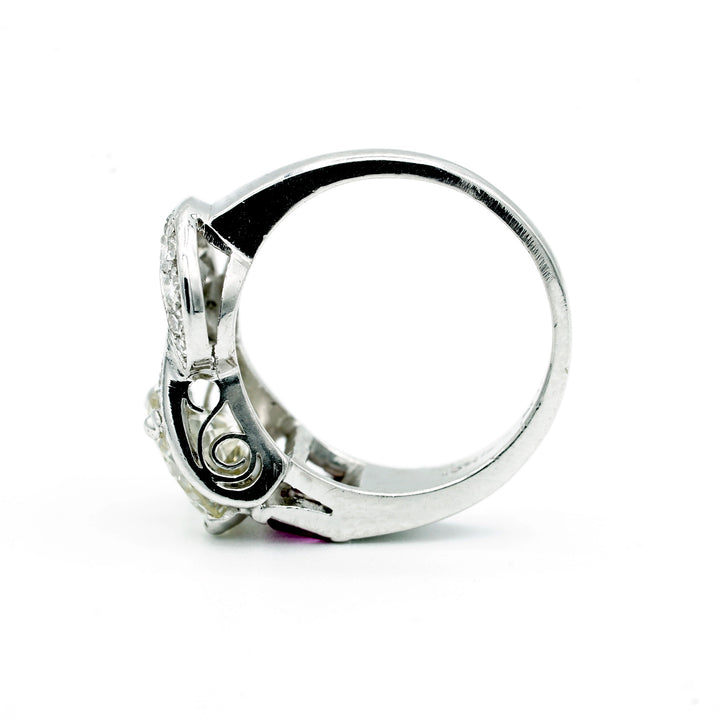 Retro Diamond Platinum Ring