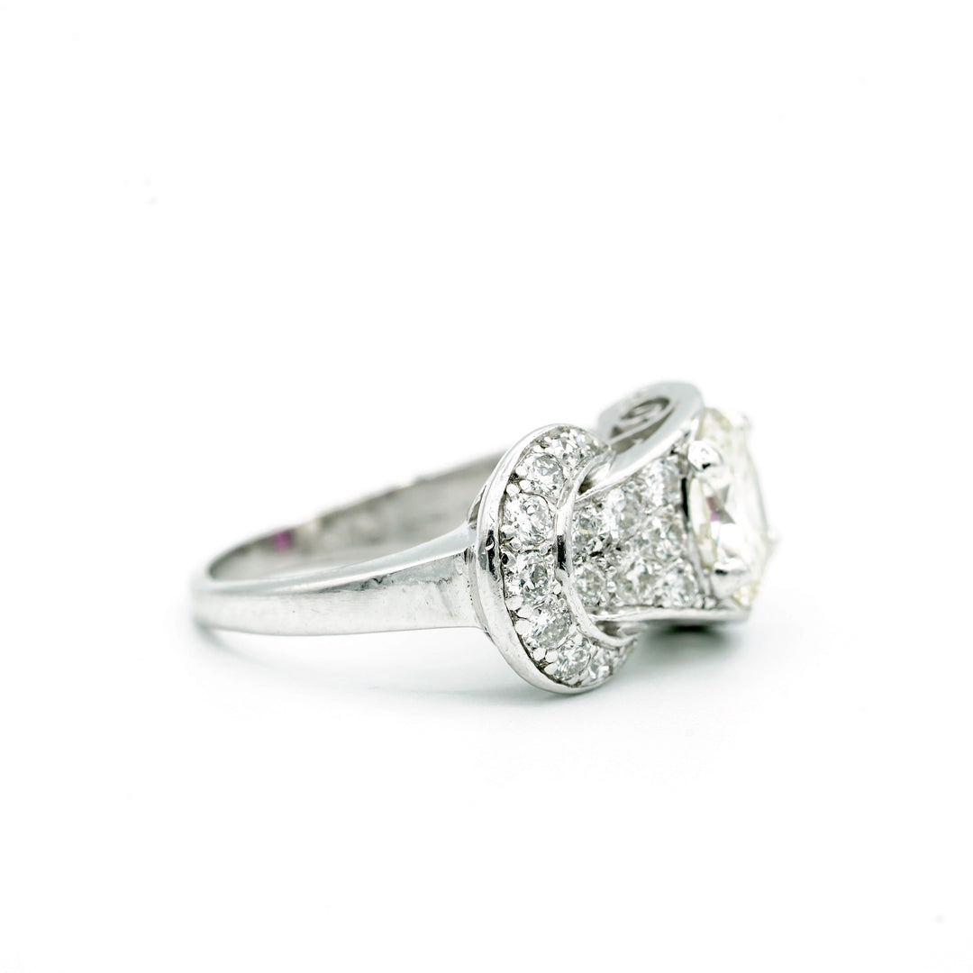 Retro Diamond Platinum Ring