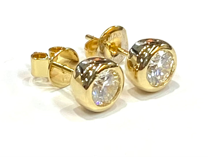 1.00 Carat Total Weight Diamond 18K Yellow Gold Stud Earrings