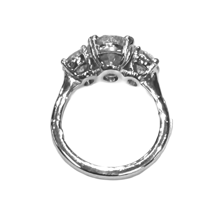 2.72 Carat Oval Brilliant Cut Diamond, Diamond 18KWG Ring