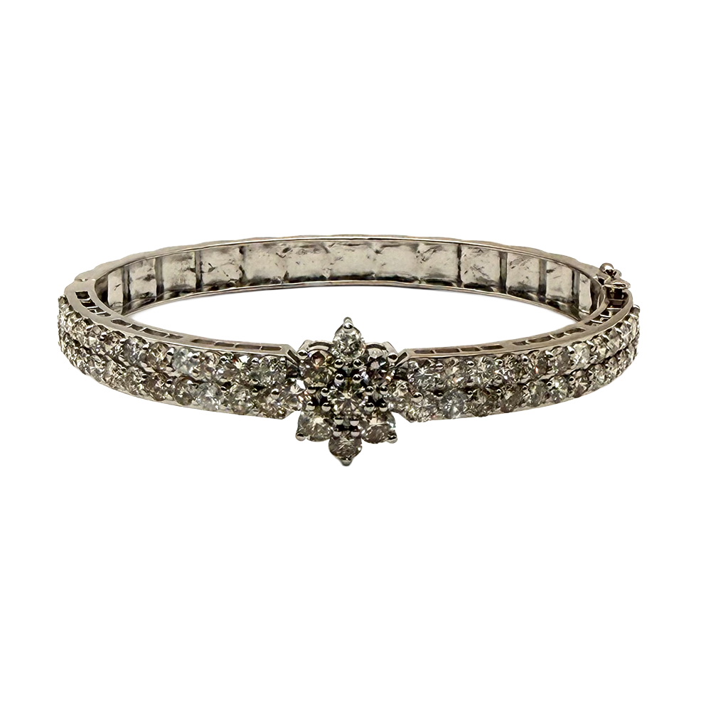 Diamond 16K White Gold Bangle Bracelet