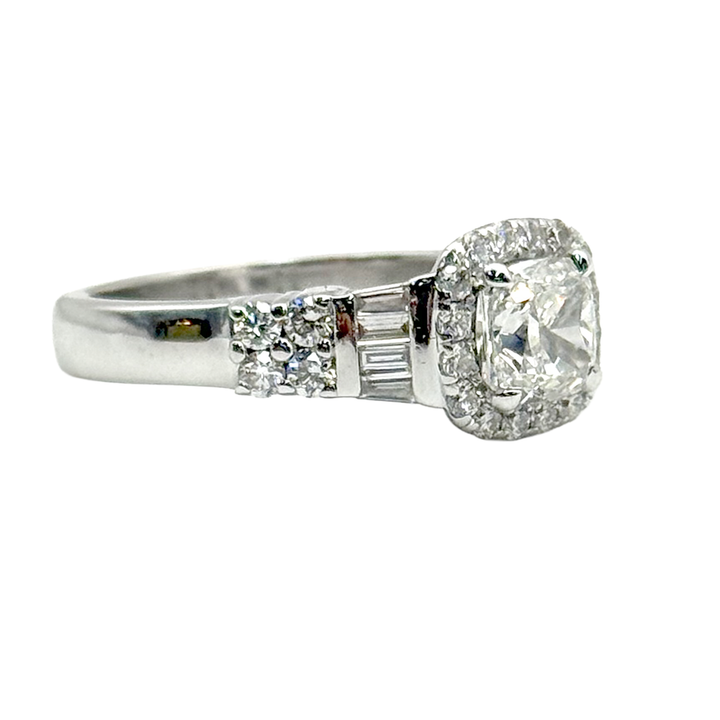 1.02 Carat Cushion Modified Brilliant Cut VS2 H GIA 18K White Gold Ring