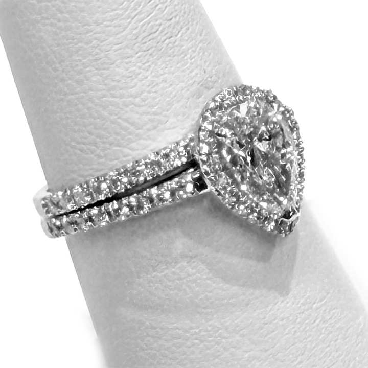 1.00 Carat F SI2 GIA Pear Shaped Diamond 14K WG Wedding Ring Set