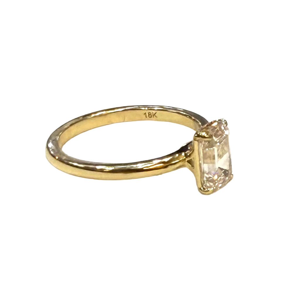 1.08 Carat J VS1 IGI Emerald Cut Diamond 18KYG Ring
